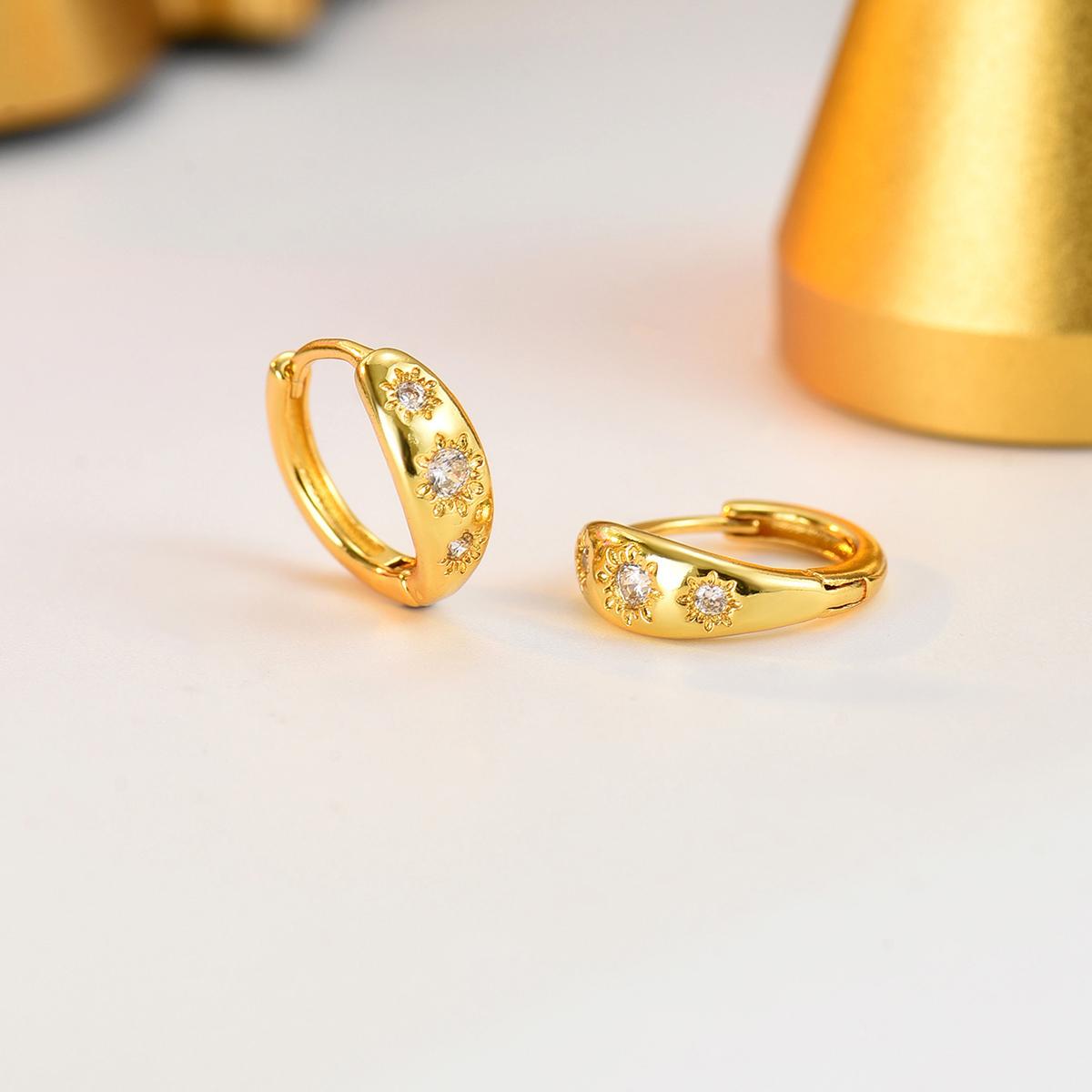 

Vintage Sun Hoop Earrings for Women Zircon Huggie Earrings Minimalist Daily Wear Jewelry Gift