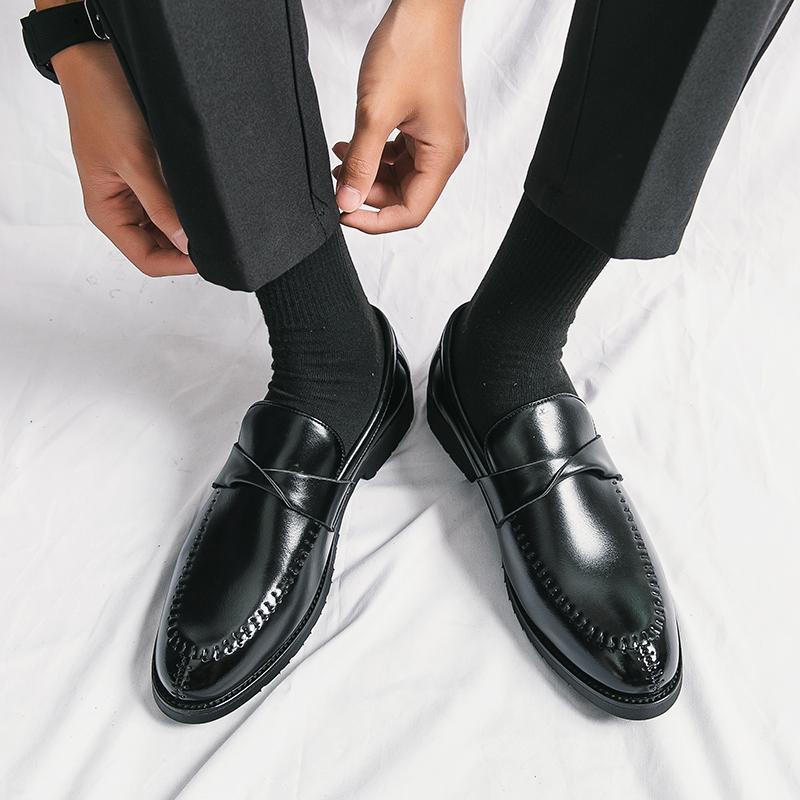 New Leather Fashion Business Shoes Men 2024 Pointed Toe Men Casual Shoes Mens Slip on Footwear Luxury Brand Mens Classic Loafers