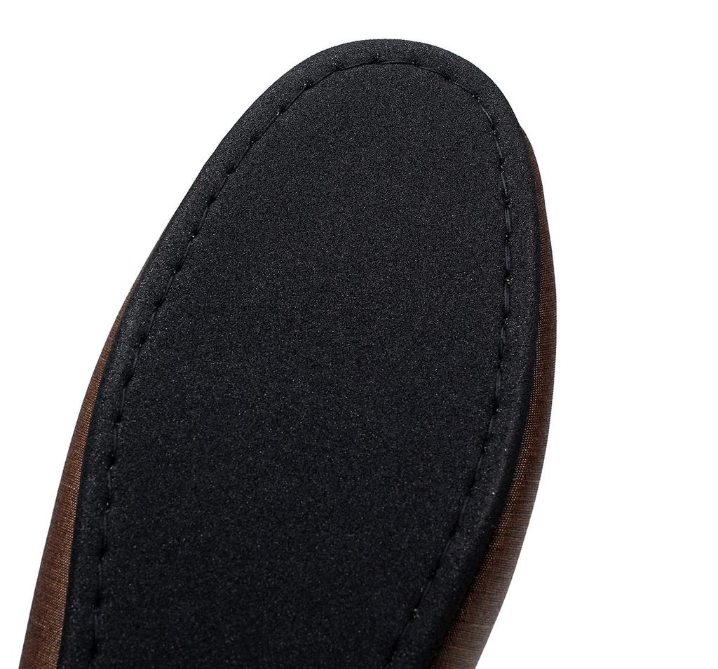 Wipe and Sodium Hypochlorite Vinyl Leather Slippers in 1 Pair or [MOONROOM] [Water OK] [Stain Resistant] [Alcohol Resistant] Fabric-Look (Available