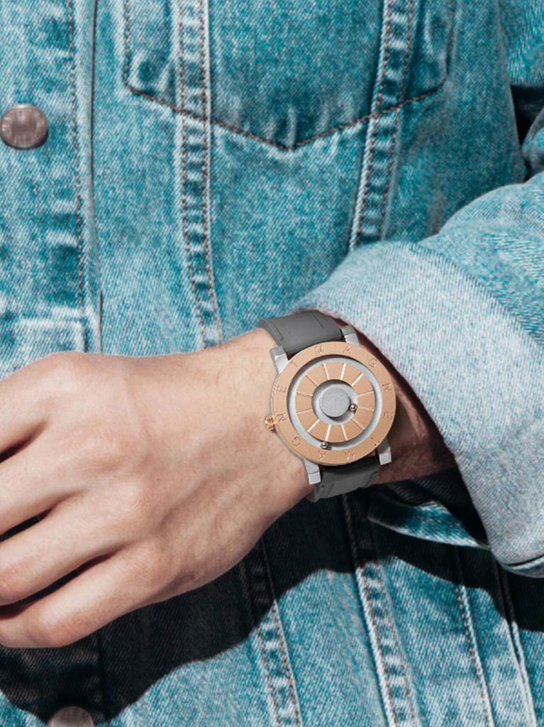 [EUTOUR] Magnetic Watch Men's Watch Cool Simple Casual Quartz Watch Magnetic Ball Design Waterproof 40MM Dial Rubber Band Gold & Silver