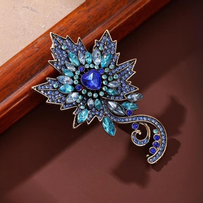 Vintage Court Style Leaves Brooches For Women Unisex Rhinestone Plants Casual Party Brooch Pin Gifts