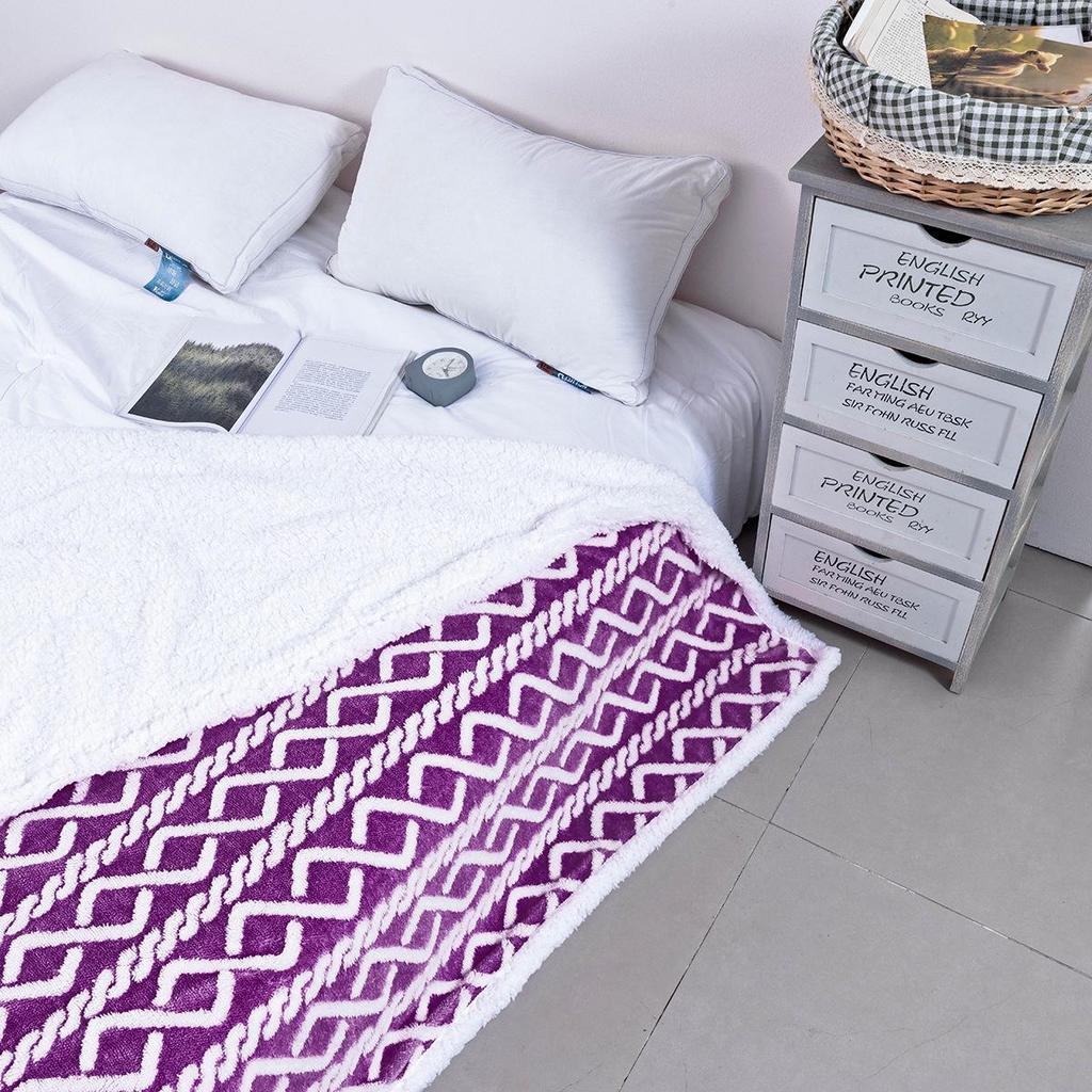 Double-Layer Cotton Velvet Winter Blanket - Cozy Jacquard Lambskin Throw for Office or Home Nap