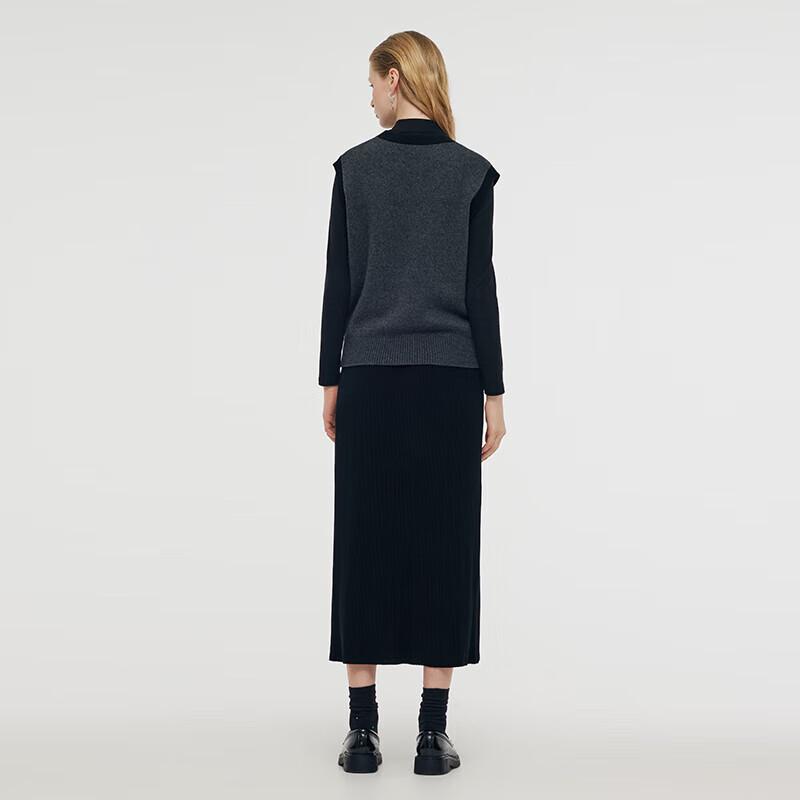 GOELIA Women's Heart Jacquard Vest & Knit Top Set