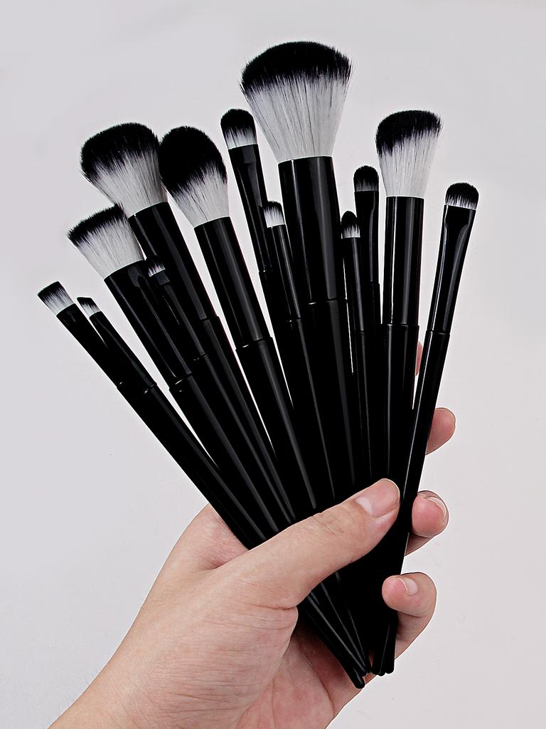 Black 17PCS Makeup Tool Set, 13PCS Makeup Brush Set, 4PCS Makeup Sponge, Beauty Egg, Dry and Wet Dual-purpose Sponge Powder Puff