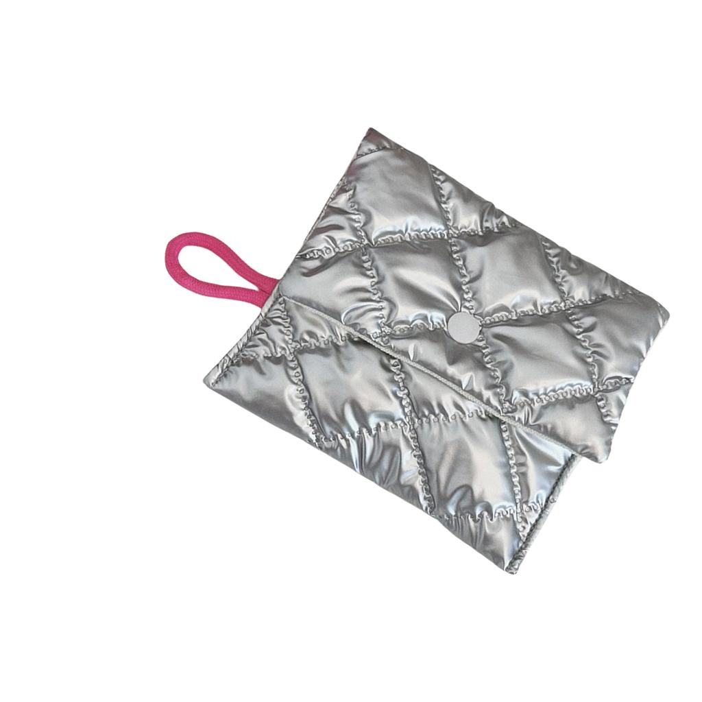 Elegant Diamond Pattern Silver Organizers Bag Durable Water Resistant PU Storage Bag for Travel and Daily Commute