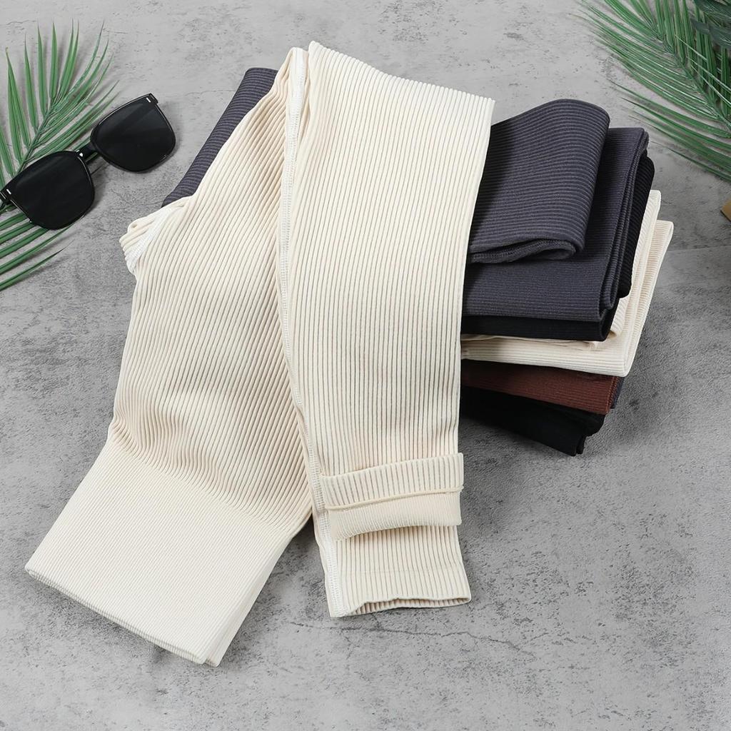 Nahtlose High-Waist-Tights für Damen mit Po-Lifting – Bauchstraffende Sportbekleidung für Yoga und Laufen.