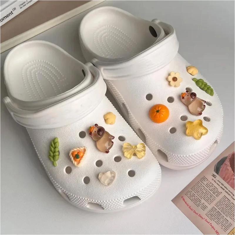 12Pcs Hole Shoe Flower Decoration Beaver Hole Shoe Buckle Diy Capybara Resin Accessories High-End Feelings Parts