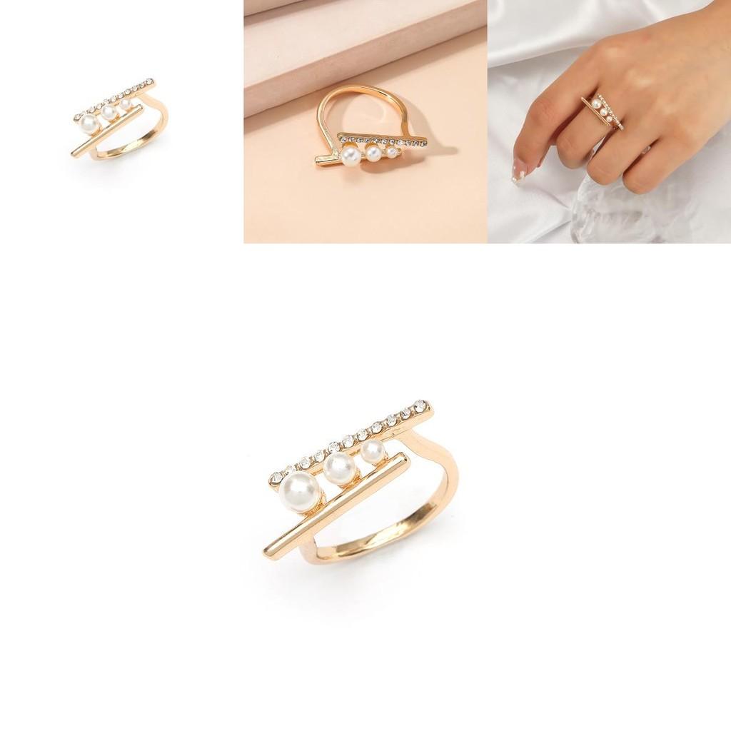 Chic Korean Style White Pearl Adjustable Ring With Exquisite Diamond Accents For Fashion Lovers