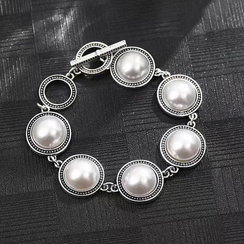 

Fashion Boho Vintage Round Pearl Bracelets Bangles For Women Blue Red Black Bead Vintage Bohemian Adjustable Bracelet Jewelry A2