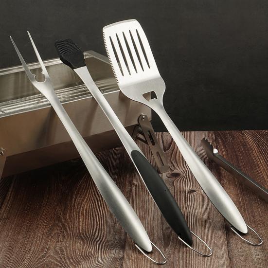 5Pcs BBQ Grill Tool Set with Spatula Tongs Fork Brush Skewers And Case Outdoor Baking Utensils for Parties Camping Restaurants