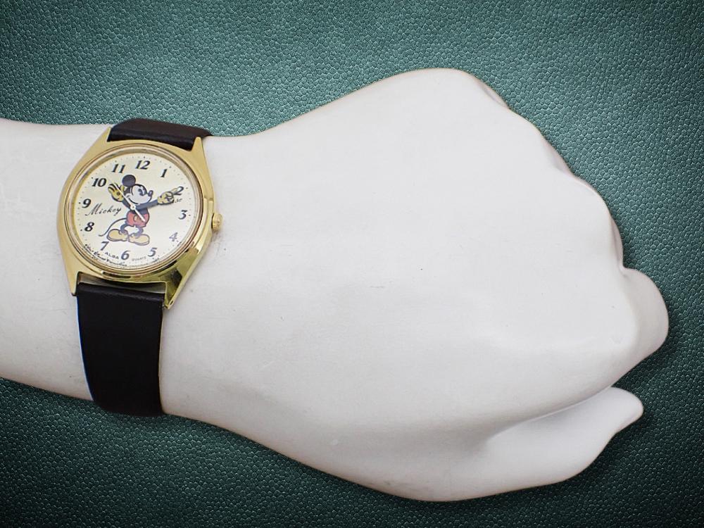 Seiko Alba Y131-6030 GP/SS Pie-Eyed Mickey Mouse Quartz Used