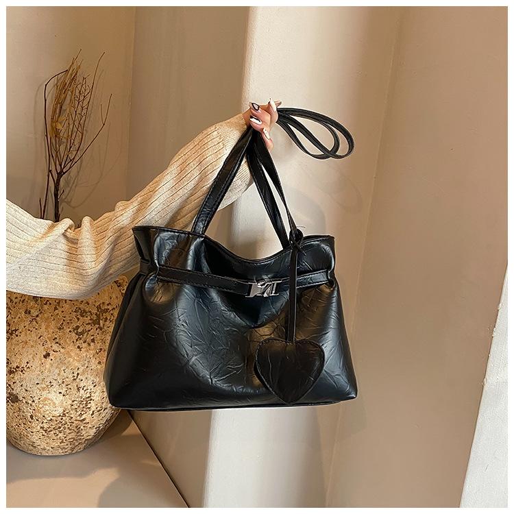Large-capacity bag women's autumn and winter versatile 2025 new casual simple shoulder bag women's commuter tote bag