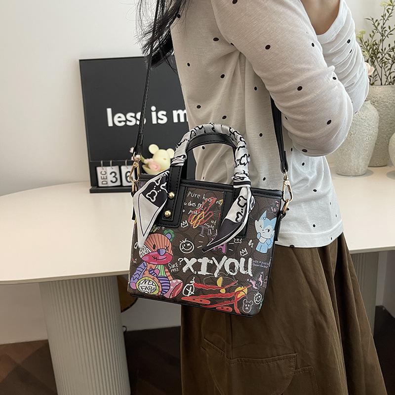 Small Bag Women's 2025 New Fashion Trend Graffiti Handbag Women's Casual Versatile Printed Shoulder Crossbody Bag