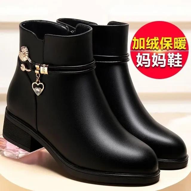 Fashion Winter Boots Women's Waterproof Warm Leather Mother Cotton Boots Fashion Black Mid Heel Plush Snow Boots Soft Sole Short Boot