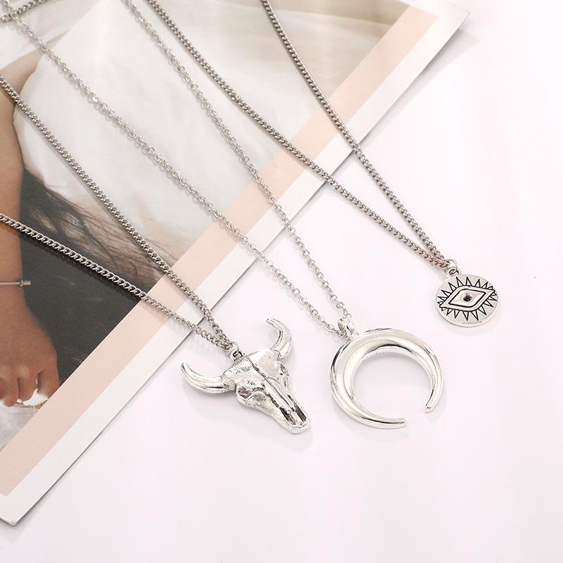 Stylish Simple Alloy Bull's Head Geometric Disc Eye Horn Multi-layer Necklace
