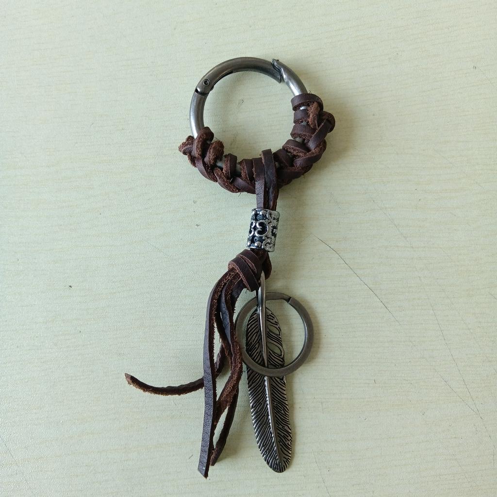 Fashion Leather Tassel for Women Men Girl Pendant Lobster Clasp Key Chains Rings Bag Accessories Bag Charm
