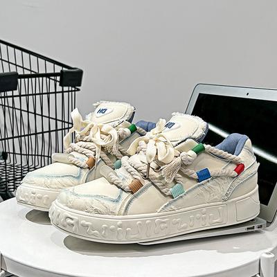 Fashion 2024 New Men's Lace Up Flat Shoes Autumn Thick Soled Sports Tennis Shoes Dirty Braid Design Board Shoes