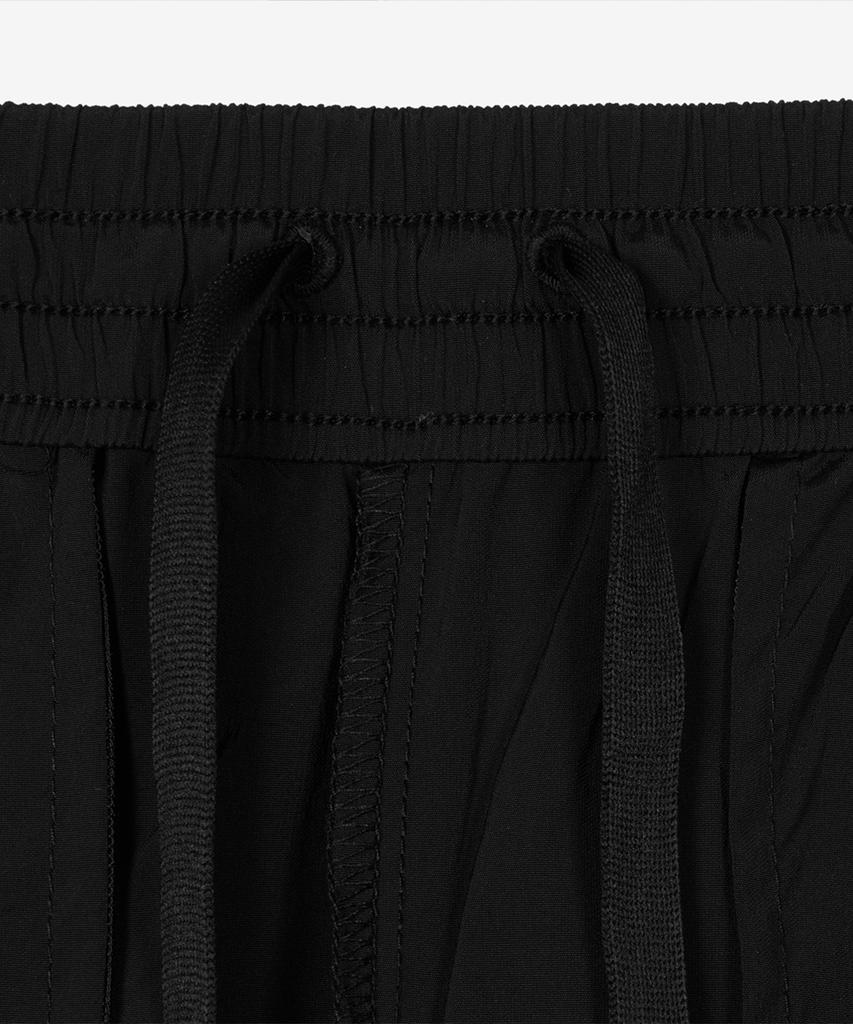 Nyuballanseu Nbnvg3W612 / Women Frozen Woven Stretch Essential Half Shorts (Black)