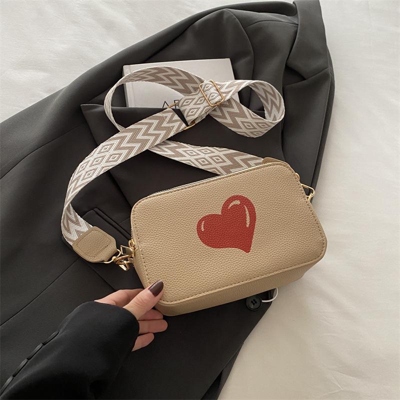Shoulder Bag Winter Fashion Simple Messenger Bag Foreign Style Commuter Small Square Bag Love Decorative Small Square Bag