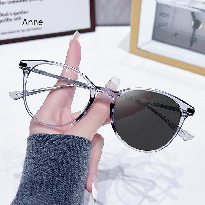 Retro Photochromic Anti-blue Light Glasses Fashionable Personalized Cat-eye Metal Women's Glasses  Gafas Hombre
