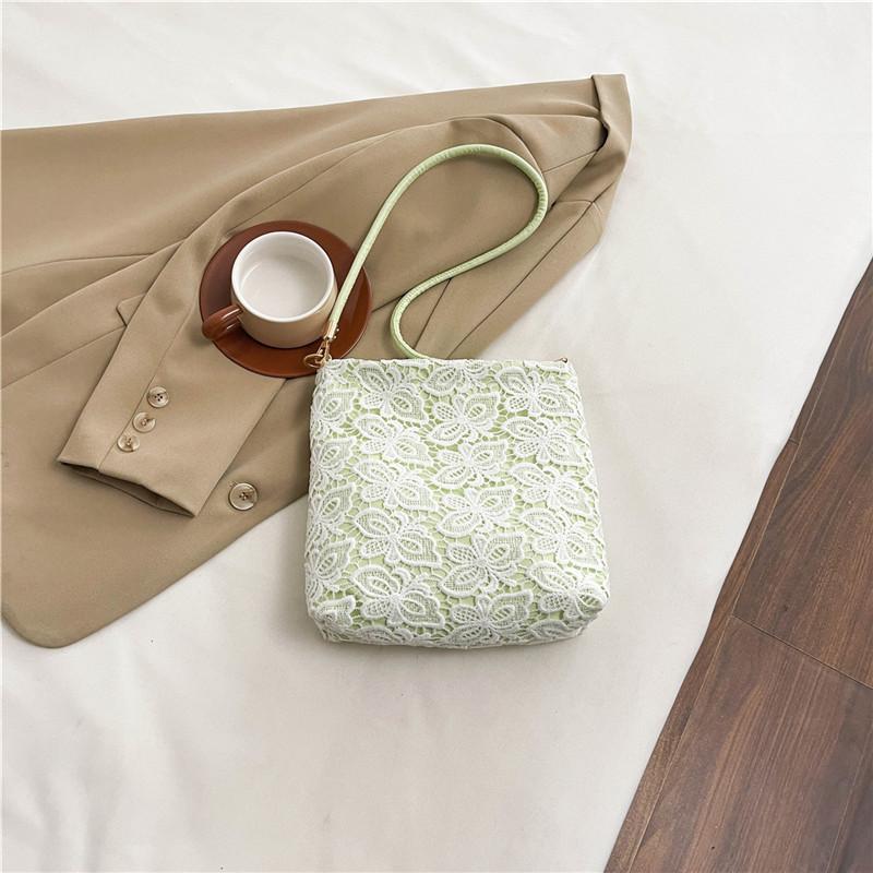 

Large-capacity bag women s 2025 new simple shoulder armpit bag fashionable bucket women s commuter tote bag зелёный