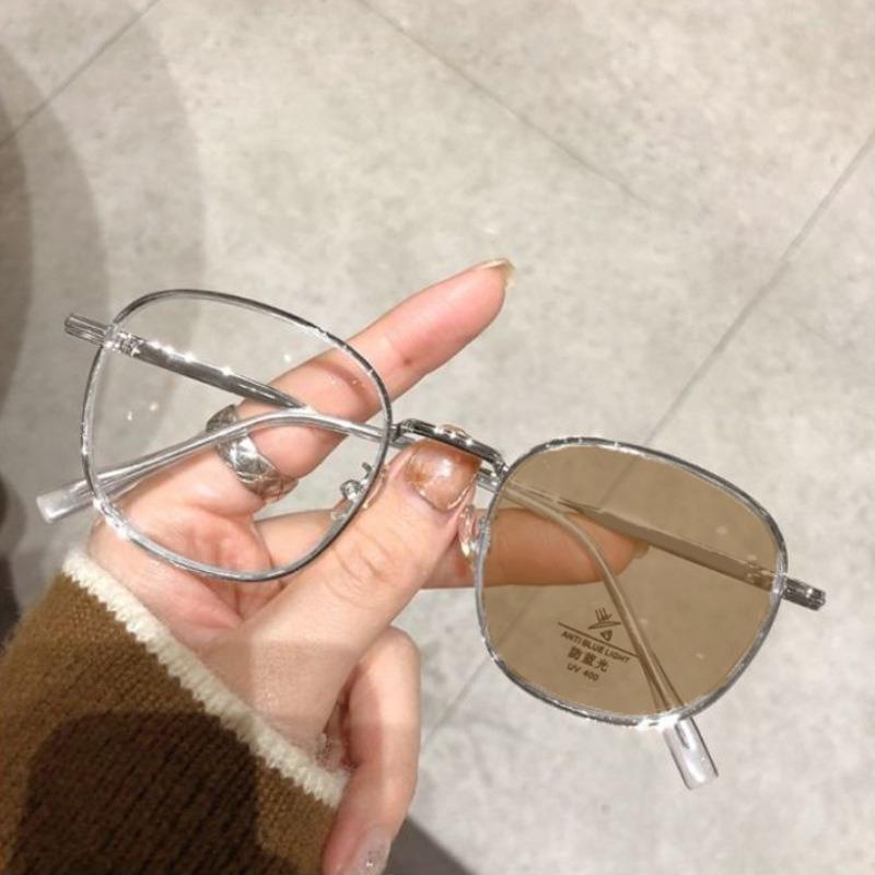 Square Metal Photochromic Sun Eyeglasses Anti Radiation Glasses for Women Men Anti Blue Light