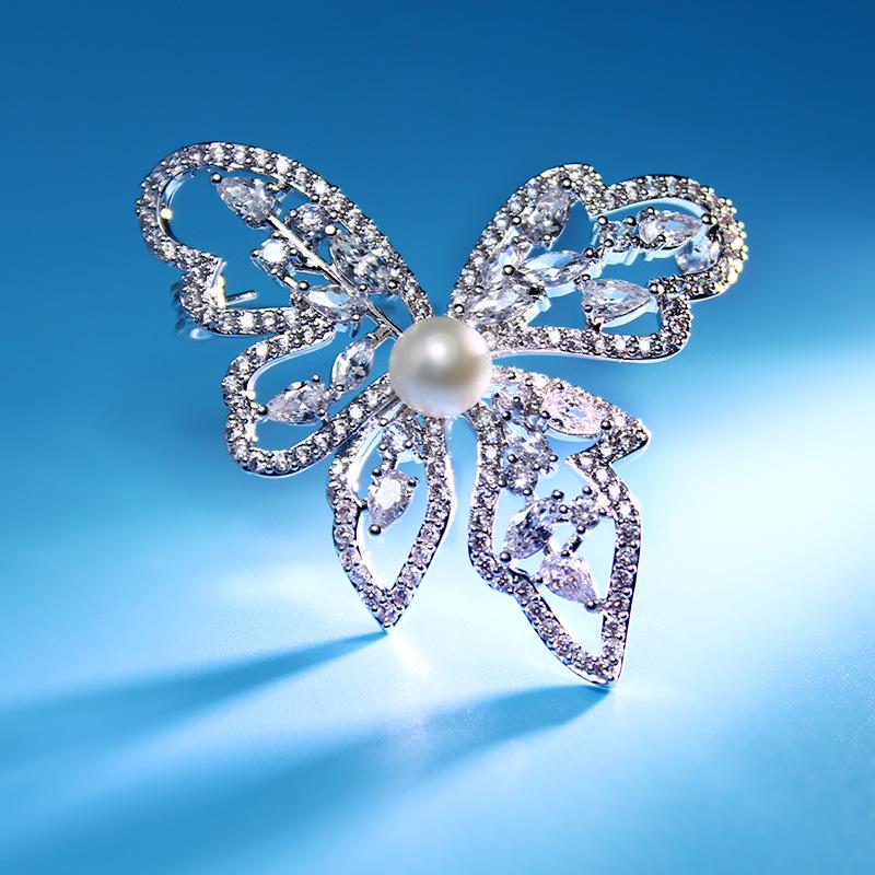 Bo Xin Yun Luxury Zircon Crystal  Faux Pearl Butterfly Brooch