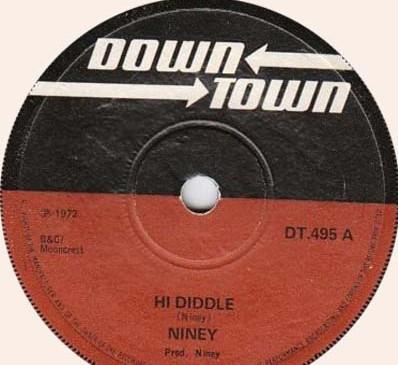 

7inch Record NINEY THE OBSERVER - Hi Diddle DT495 Downtown 1972 UK Reggae, Ska & Dub Used