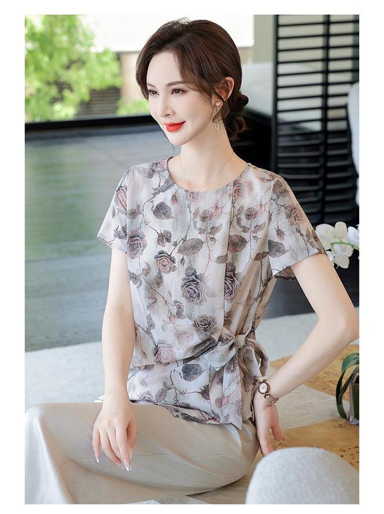 Elegant Chiffon Short Sleeve Two-Piece Set for Middle-Aged Women - Petite Summer Slimming Top, Fashionable for Women Over 50