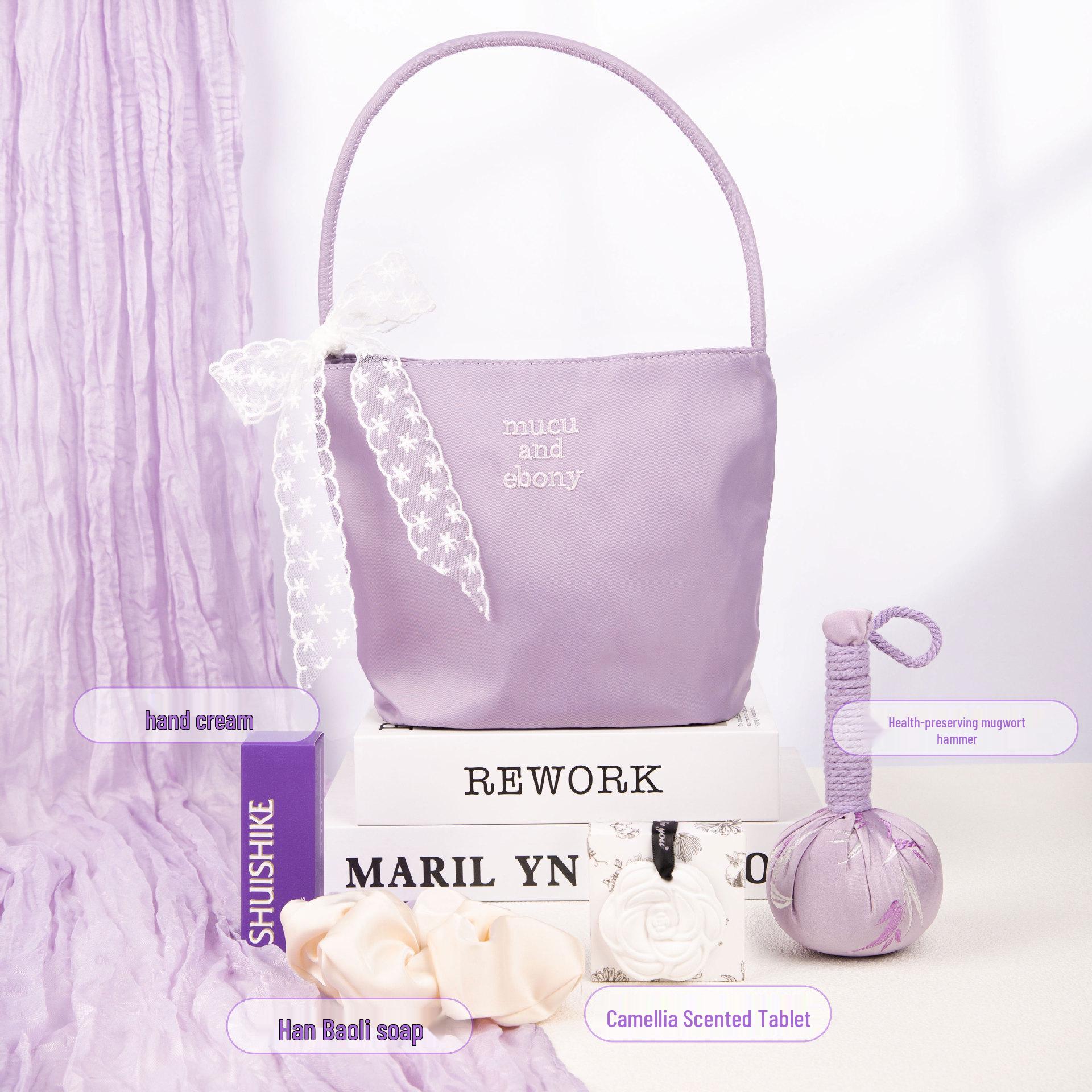 

Beauty Salon Anniversary Gifts: Stylish Handbags for Clients