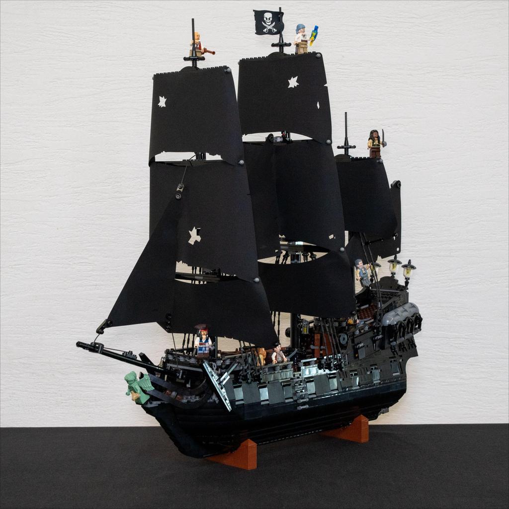 10365 Pirates Of The Caribbean Sailboat Model - New 2862Pcs Ship Building Set, Perfect Christmas Birthday Gift For Fans