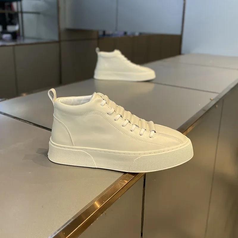 Spring Autumn New High Quality Sneakers Outdoor Wear resistant Lightweight Sports Running Shoes Youth Fashion Casual Board Shoes