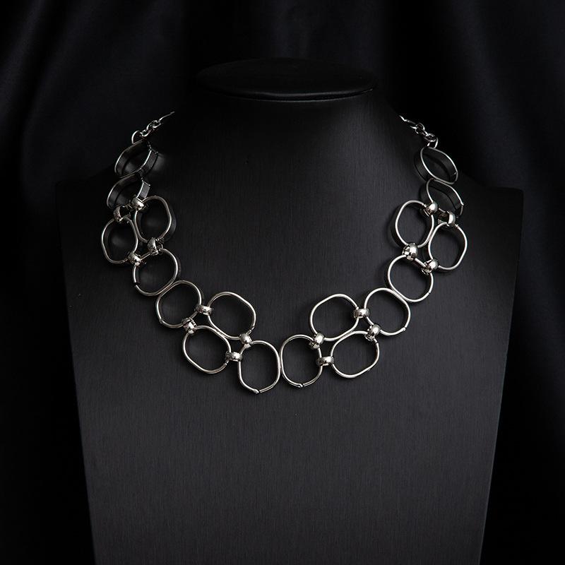 Necklace Geometric Round Splicing Personalized Necklace Exaggerated Wind Metal Tassel Clavicle Chain