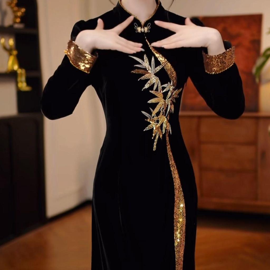 Elegant Winter 2026 Chinese Velvet Qipao Dress - Slimming Mid-Length Skirt