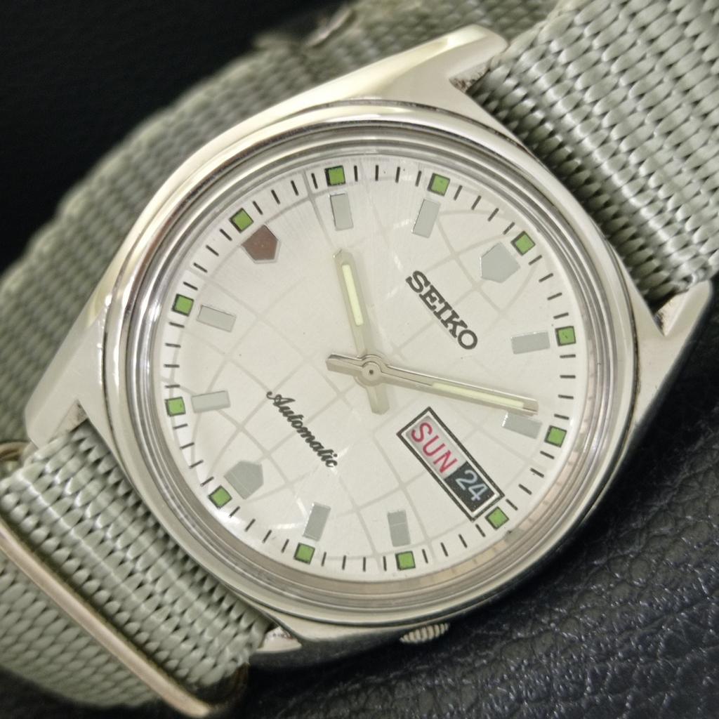 SEIKO AUTOMATIC VINTAGE 6119C JAPAN MENS SILVER COLOR DIAL WATCH a702358-5 R124-a702358