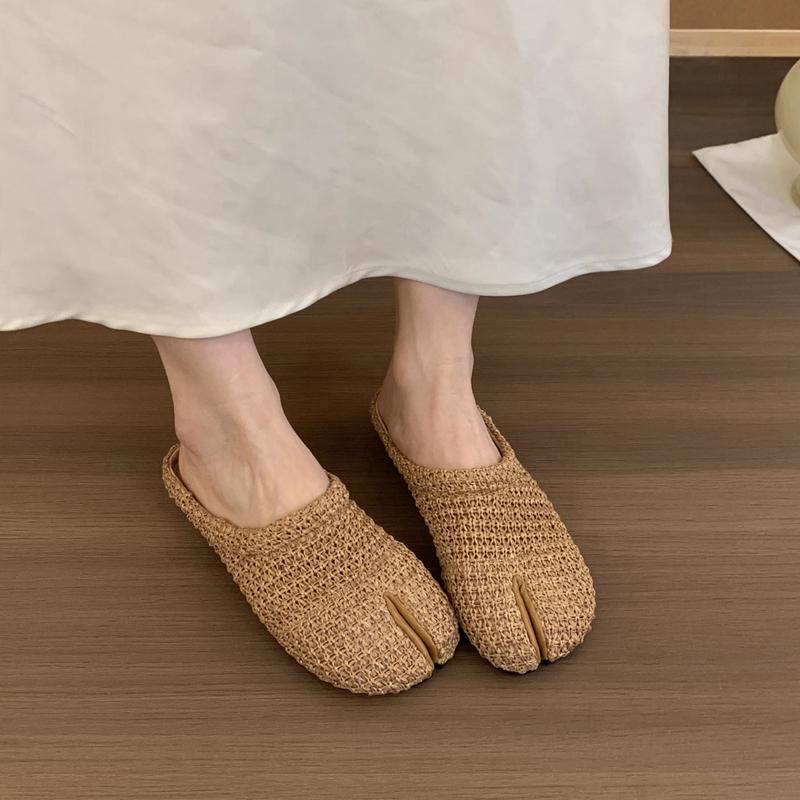 Fashion SUOJIALUN 2025 Summer New Women Slipper Fashion Split Toe Slip On Ladies Casual Mules Shoes Soft Flat Heel Outdoor Dress Slides