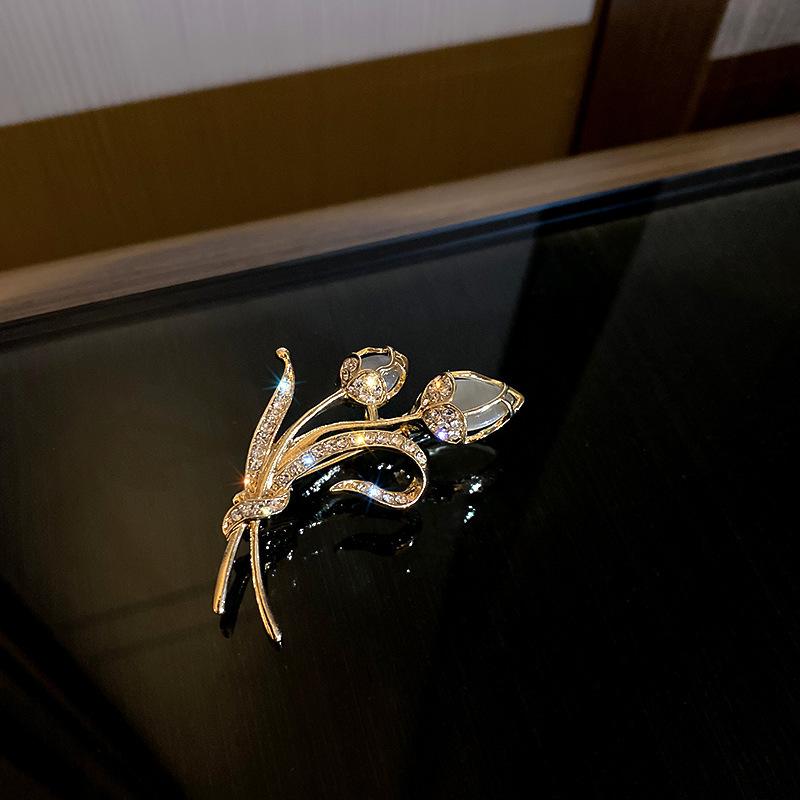 Diamond Wheat Ear Brooch, Dongdaemun, South Korea, Fashionable Tibetan Coat Brooch, Personalized Simple Pin Jewelry, Women