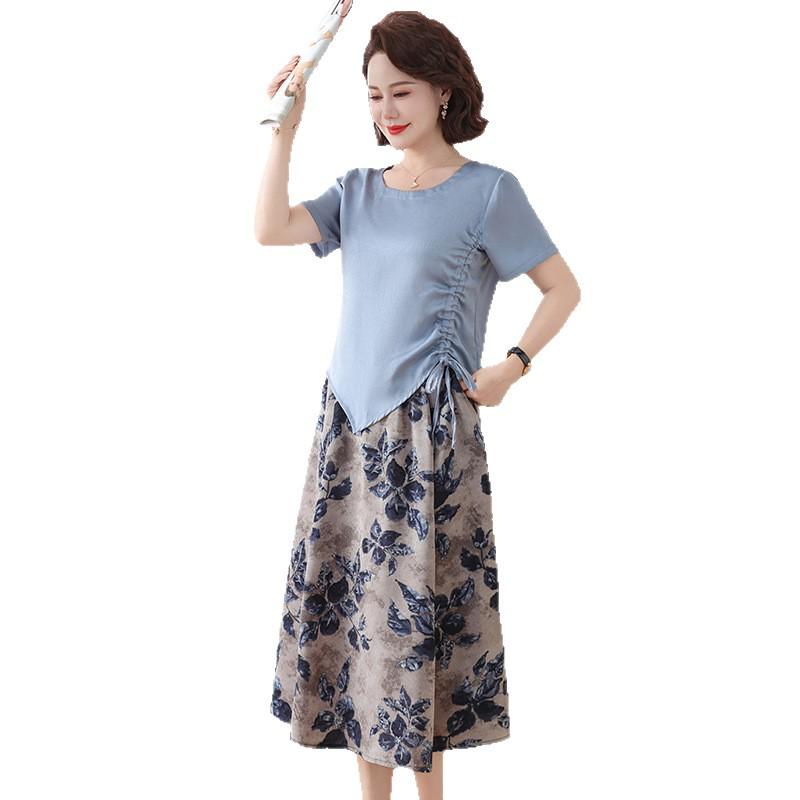 Summer Two-Piece Set for Mature Women: Stylish Short-Sleeve Top and Skirt Dress