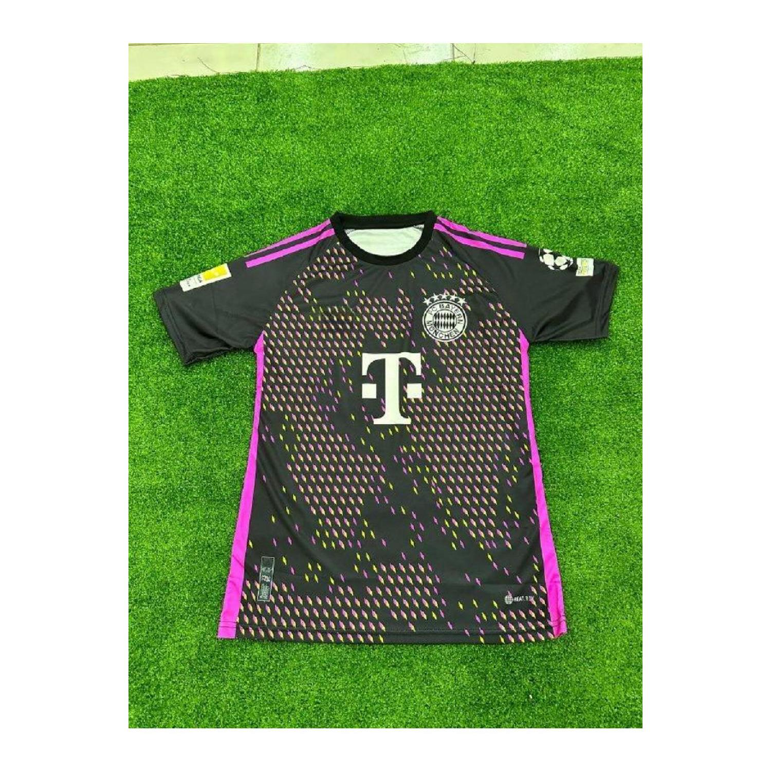 

Бавария Мюнхен Кейн Новый дизайн Джерси нового сезона 23/24