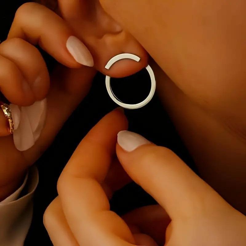 

Модные креативные простые полые геометрические круглые серьги для женщин серебряный