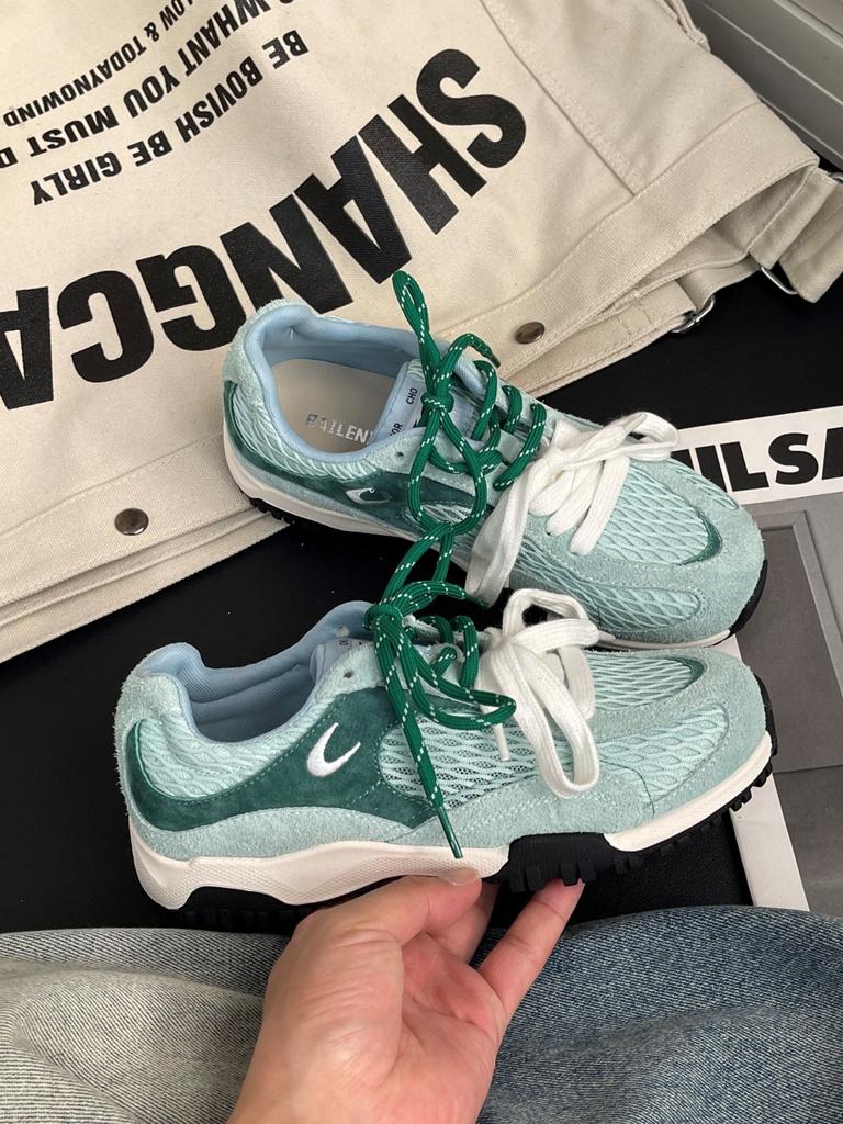 2025 summer new Korean German training shoes mesh retro breathable thin versatile casual sports flat-soled Forrest Gump shoes