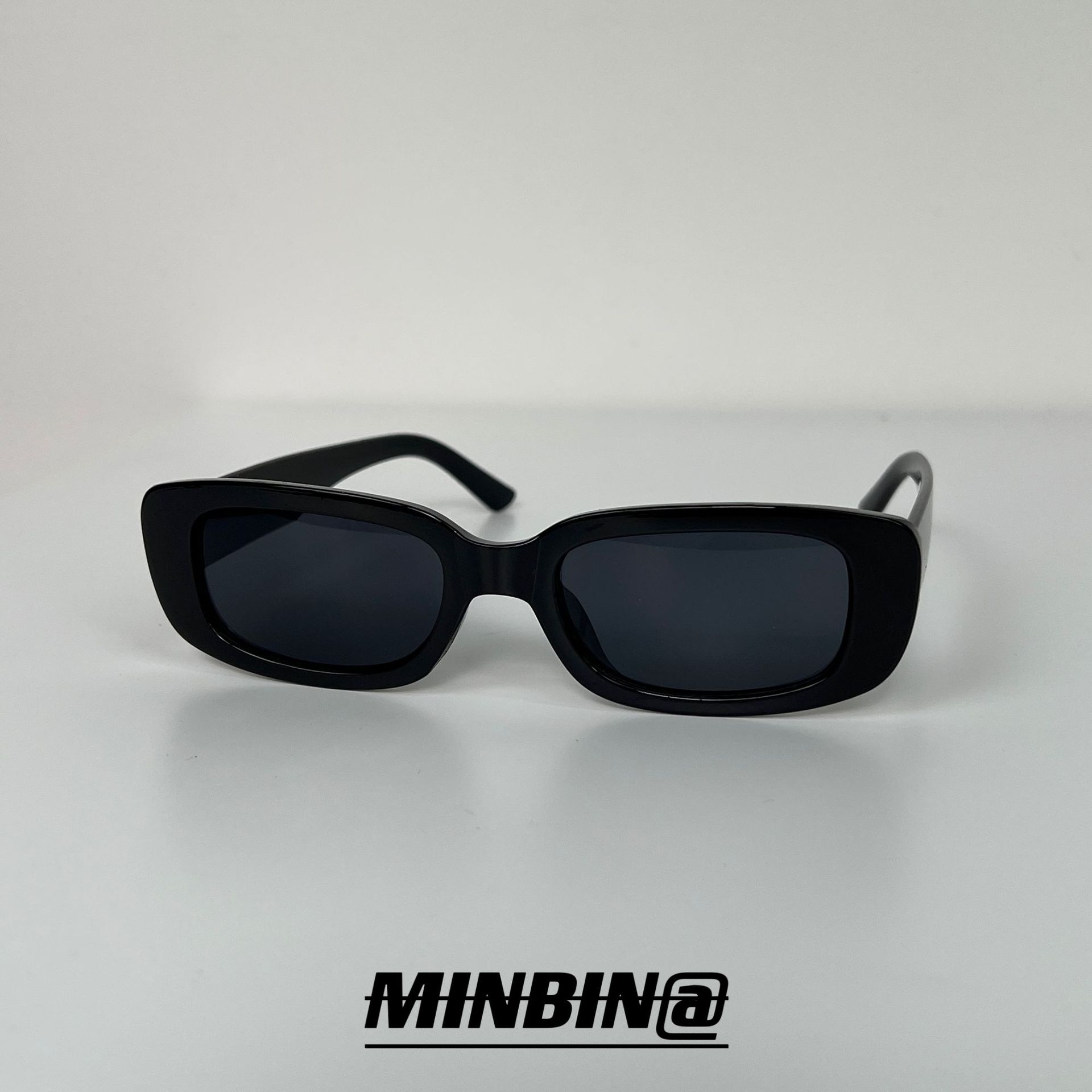 

2025 New Fashion Summer small square frame Sunglasses Aesthetic Summer Shades Eyeglasses for Women Men чёрный