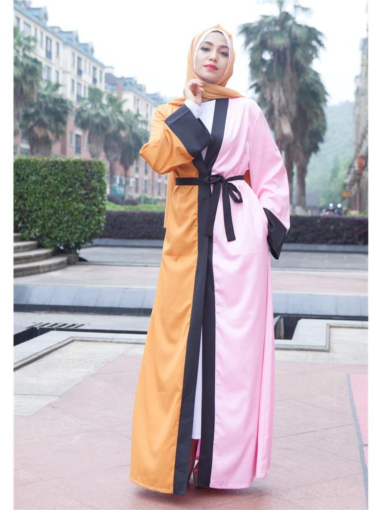 LR129 Middle East Color Block Robe – Elegant, Loose-Fitting Design