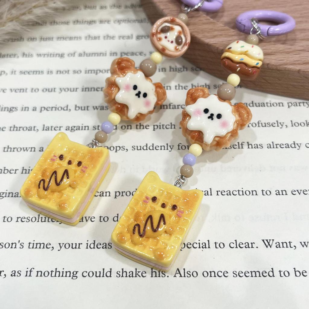 Panda Bread Keychain: Cute Xiaohongshu Toy with Lanyard & Phone Strap