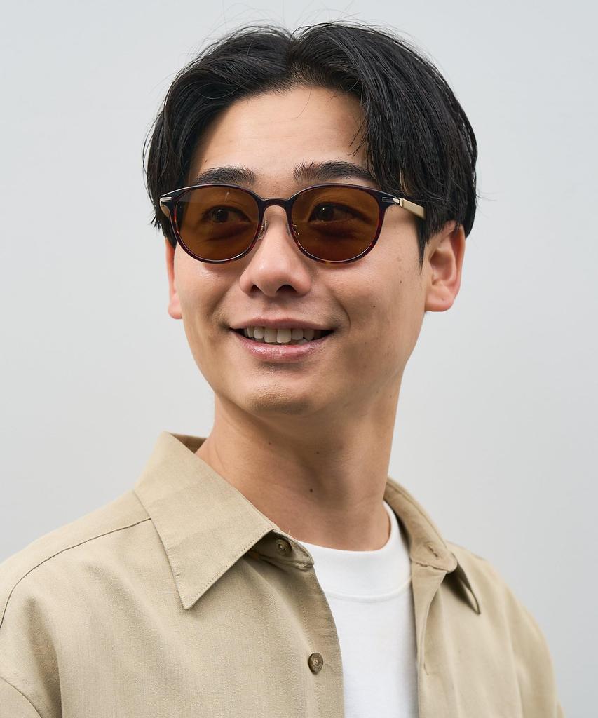 Zoff Sunglasses Colored Rubber Nose Stylish UV Unisex for Men and Women SUNCUTGlasses/UV100%CUT Boston-Style Lenses, Leather-Look Temples, Pads,