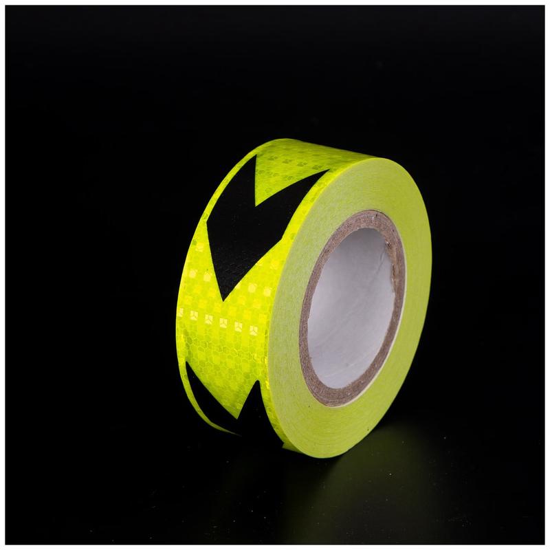 DAXTE Reflective Arrow Warning Tape