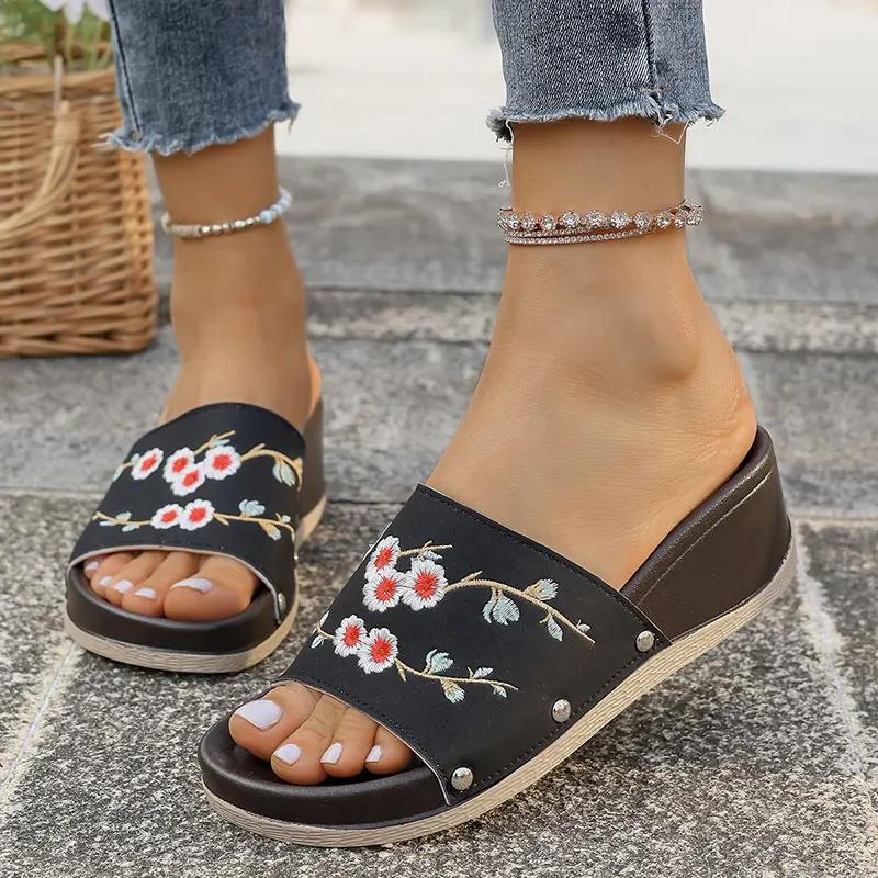 Fashion Embroider Decor Wedges Sandals for Women Summer Thick Sole Non Slip Beach Slippers Plus Size Comfort Chunky Platform Slides