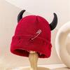Traditional Fashion Warm Fruit Pom Hat Highlighting Troubled Weave Detailing And Metal Pin Intonation Insulated Cold Rainwear