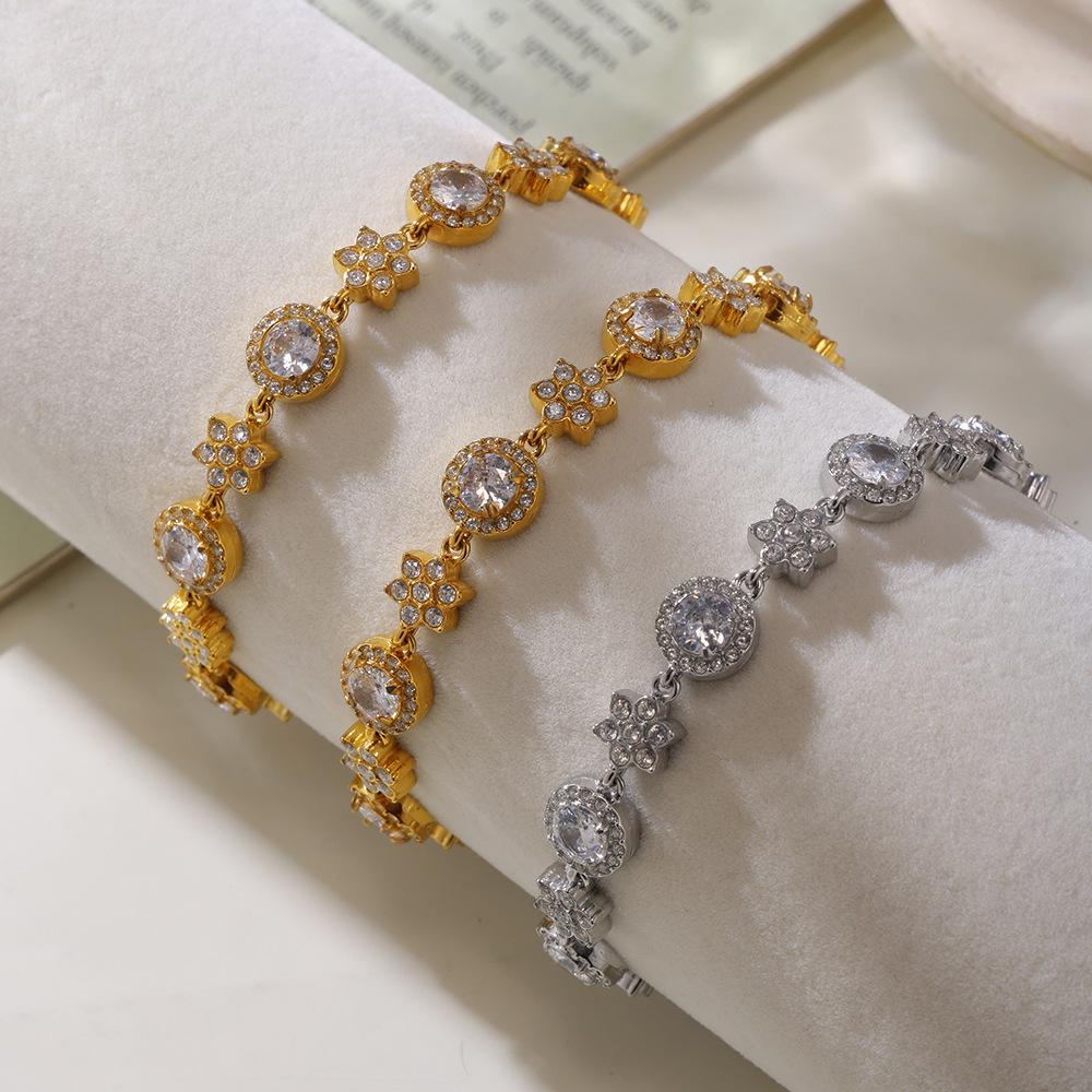 Qiong Yao Six-Petal Flower Zirconia Bracelet: 18K Gold-Plated Stainless Steel, Heavy Design for Women