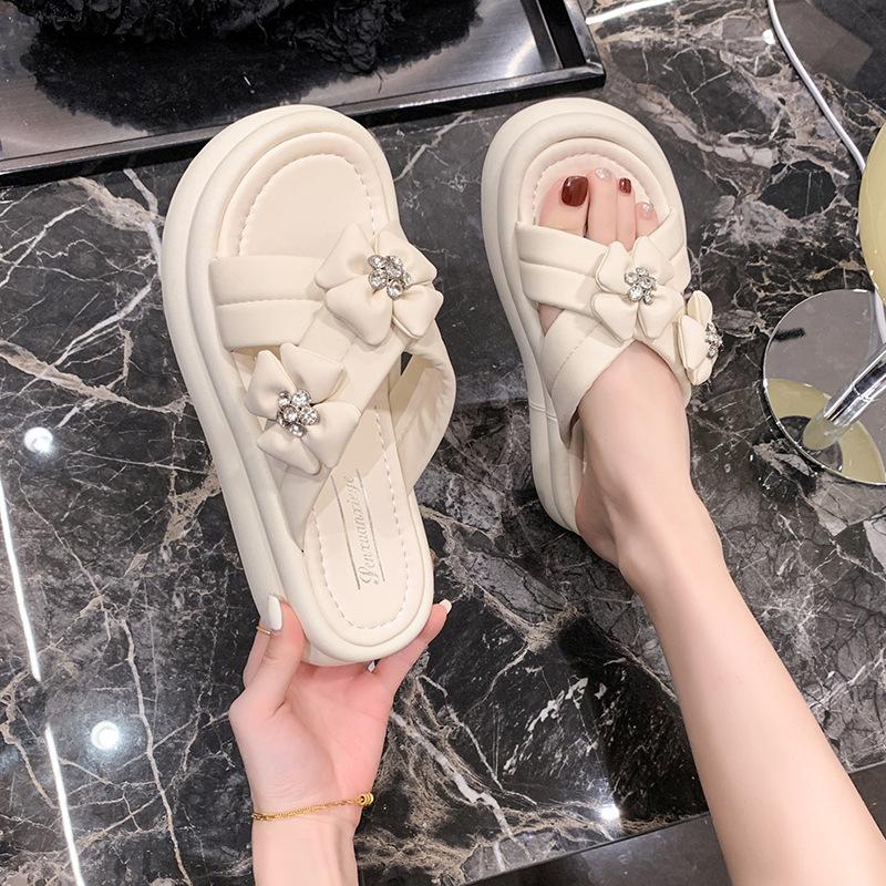Muffin Thick Bottom Sandal Slippers Female External Wear Summer Cross Strap One Word Slippers Female Fashion Women Summer Breathable Shoes